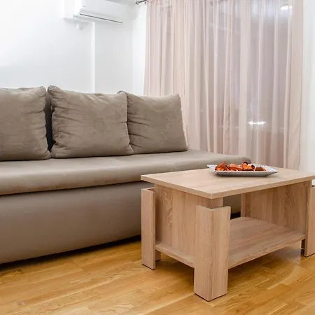 Re3ca Apartament *